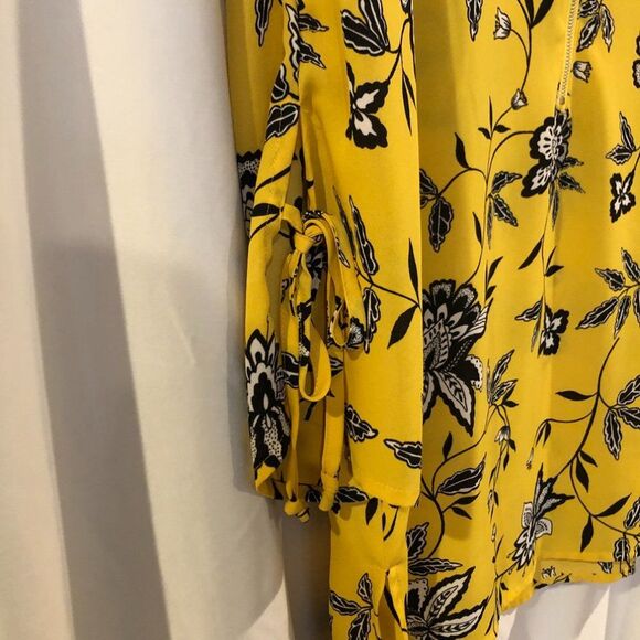 Counterparts Yellow Chiffon Floral Blouse w/ Zipper size Small - Picture 6 of 10